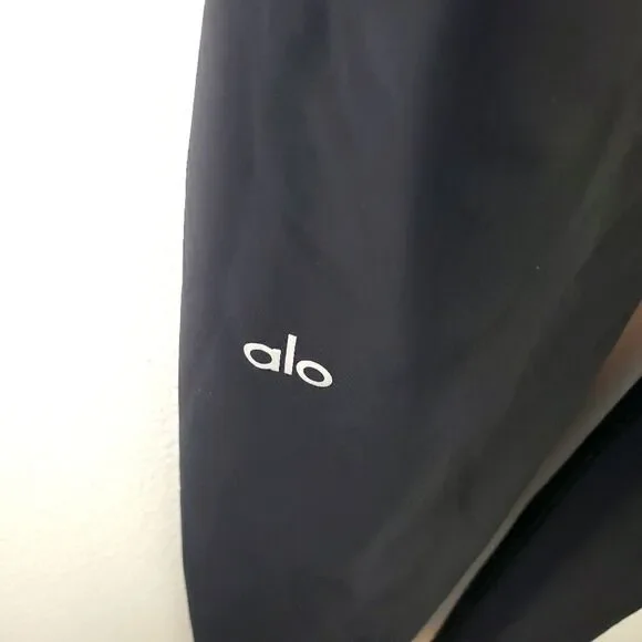 Women's ALO Black Preowned Cut Out Stretchy Yoga Pants Size XS - Picture 11 of 12